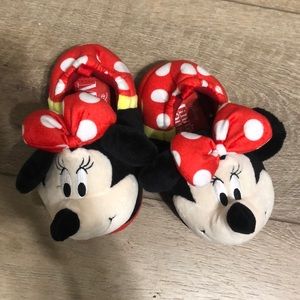 Minnie Mouse toddler slippers